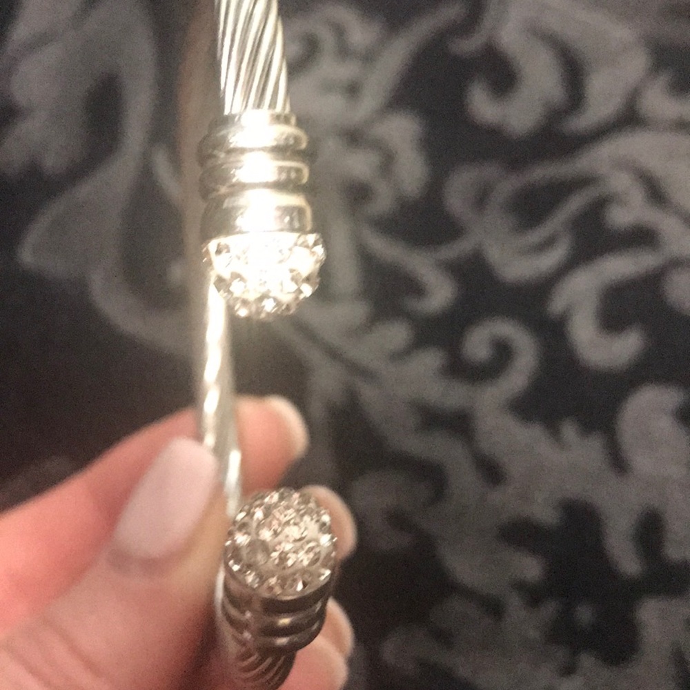 Bangle bracelet - Picture 2 of 2